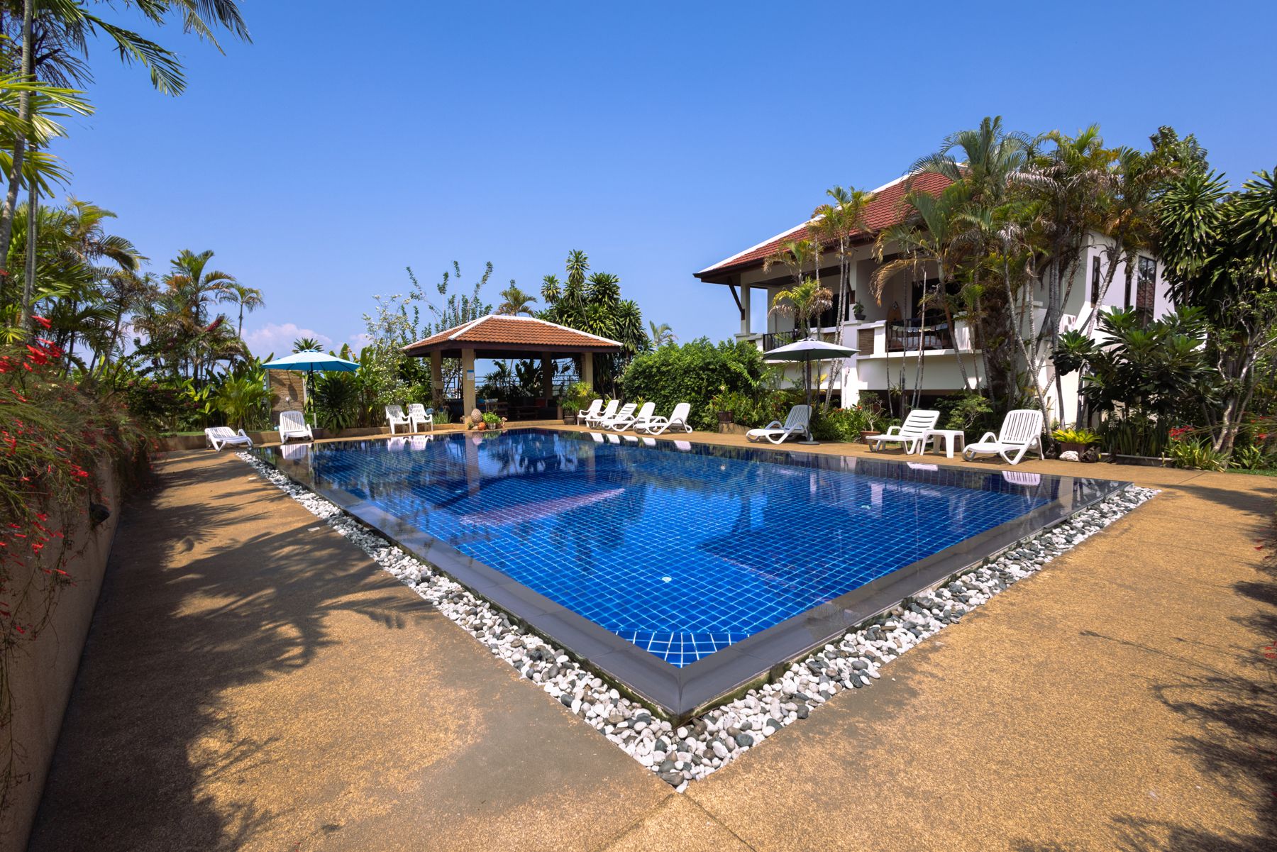 The shared swimming pool at Maenam Hills