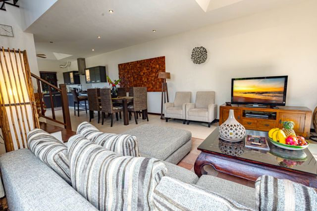 Living room in the Retreat villa